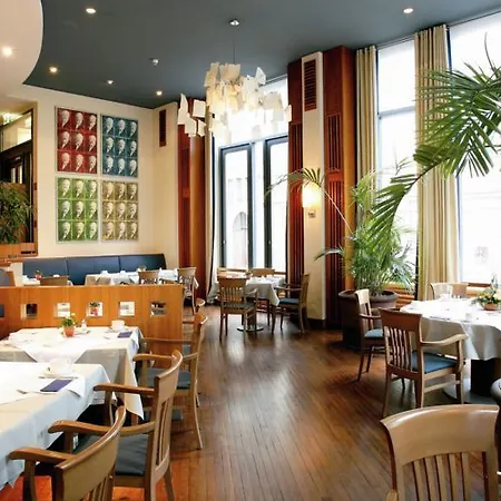 Vienna House By Wyndham Sonne 4* רוסטוק